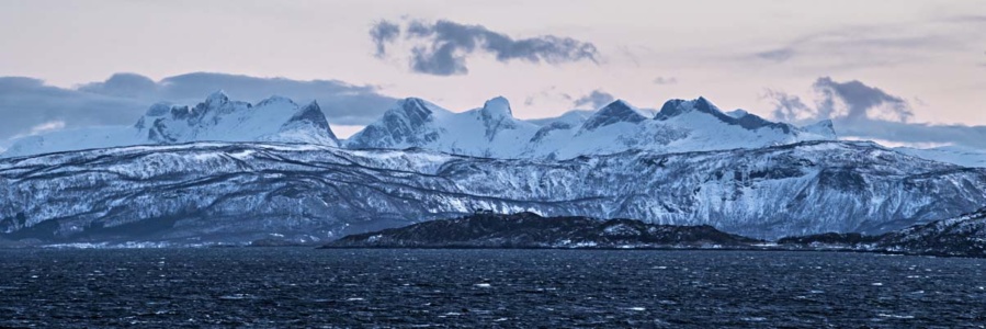 hjartöya (1 zu 3) hjartöya (1 zu 3)