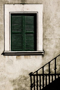 Schatten des Balkongitters (entsaettigt)<br>offene edition Schatten des Balkongitters (entsaettigt) - PHOTOGALERIE WIESBADEN - im süden - fenster und türen