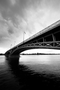 theodor-heuss-brücke 2 (sw)<br>offene edition theodor-heuss-brücke 2 (sw) - PHOTOGALERIE WIESBADEN - wiesbaden - impressionen 2